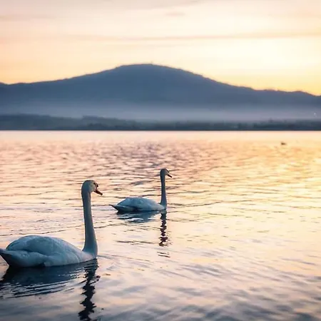 Nad Jeziorem-wodnik 1 Prázdninový dům