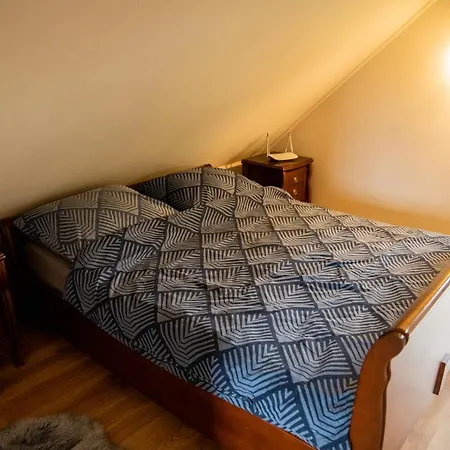 Nad Jeziorem-wodnik 1