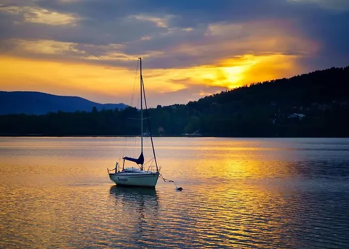 Holiday home Nad Jeziorem-wodnik 1 Zarzecze (Silesia)